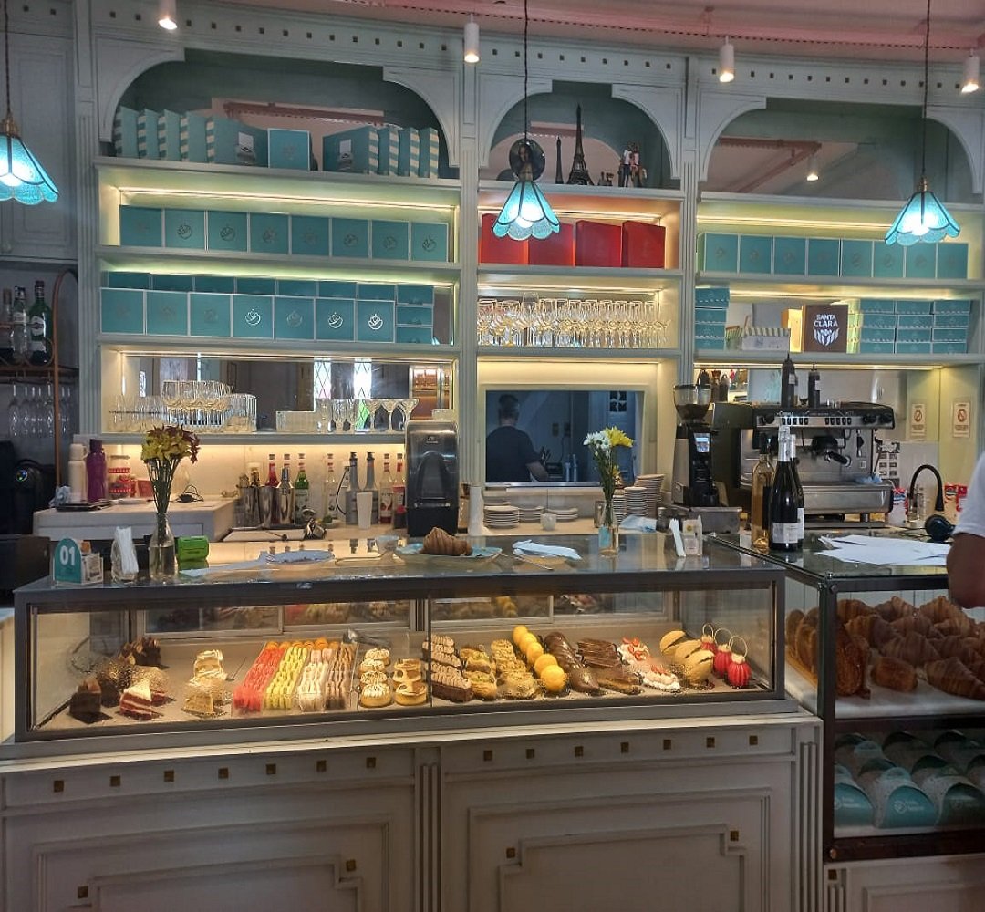 Sindipance visita a empresa Petit Surprise